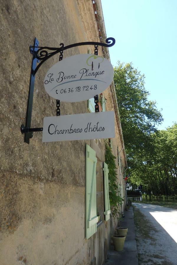 La Bonne Planque - Maison Eclusiere De La Planque Mas-Saintes-Puelles Eksteriør billede